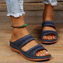 Load image into Gallery viewer, Women's Cutout Flat Casual Slippers
